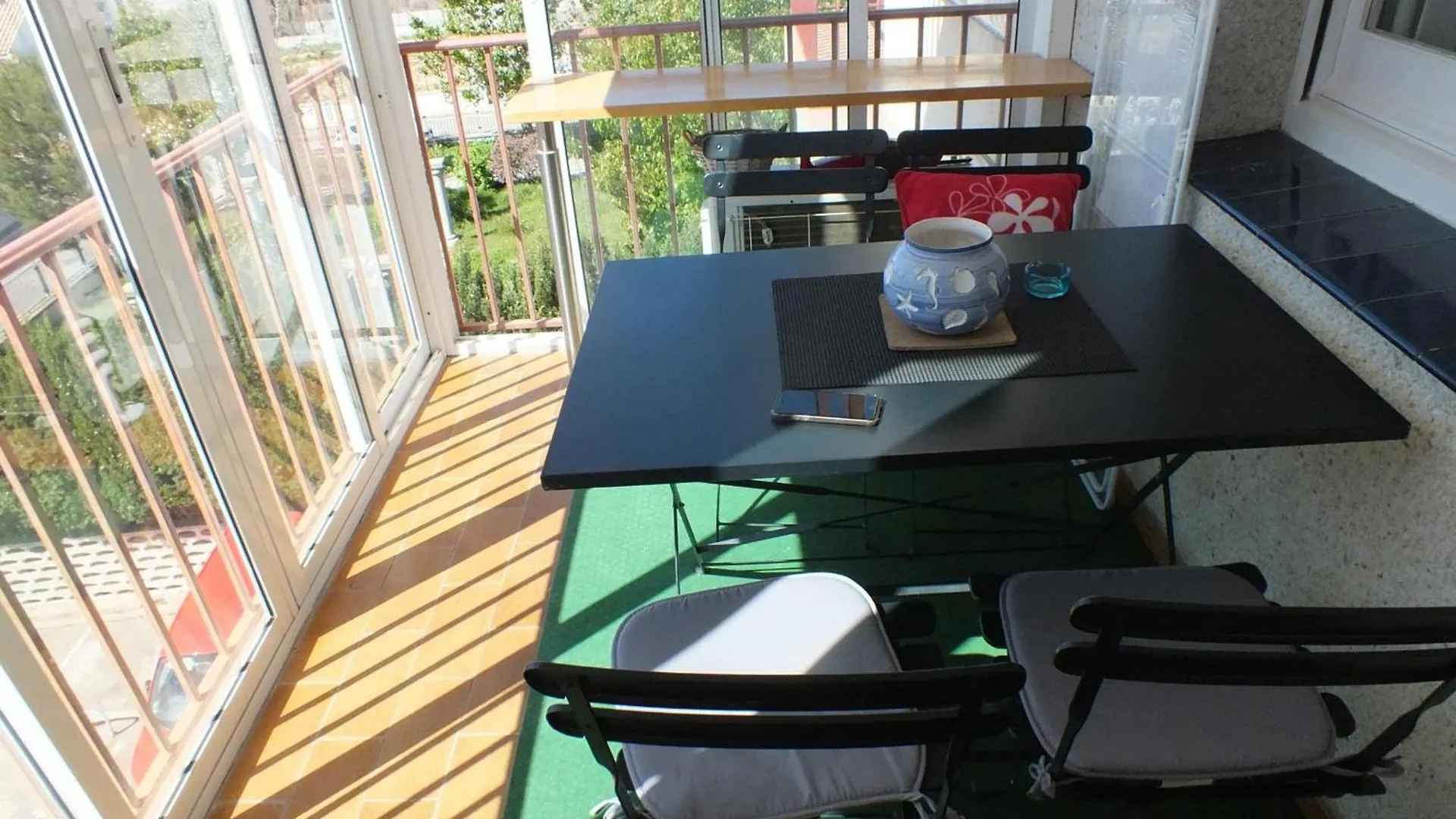 Apartamento Renovado Cerca De La Playa Con Terraza Para 4 Personas En Roses - Es-204-73 Apartment